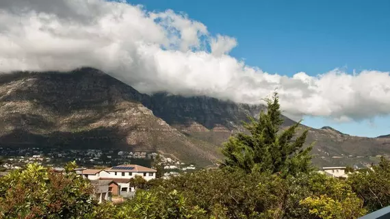 Somersby Guest House | Western Cape (il) - West Coast DC - Drakenstein - Cape Town (ve civarı) - Cape Town - Hout Bay