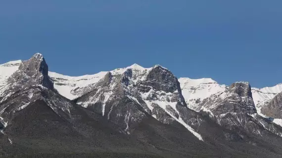 Canmore Rocky Mountain Inn | Alberta - Canmore