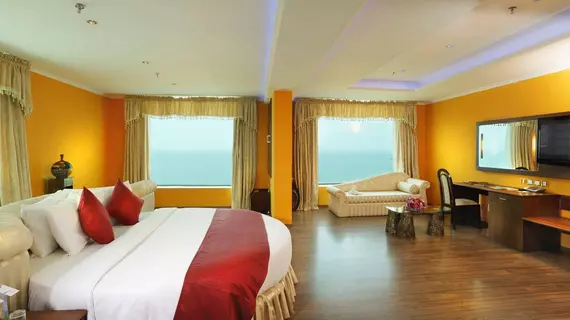 The Quilon Beach Hotel and Convention Center | Kerala - Kollam Bölgesi - Quilon