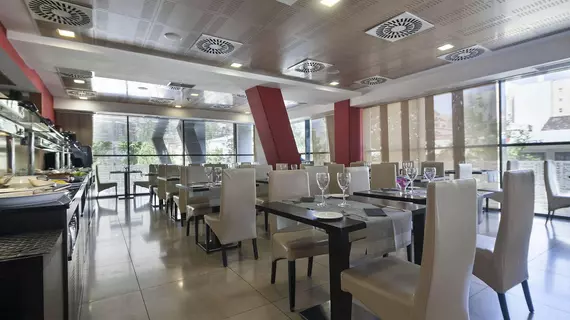 Hotel 4 Barcelona | Katalonya - Barselona (ve civarı) - Sant Marti - Poblenou