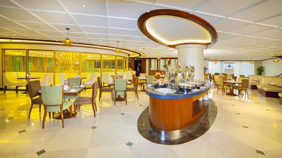 Raviz Centre Point Hotel | Dubai - Dubai