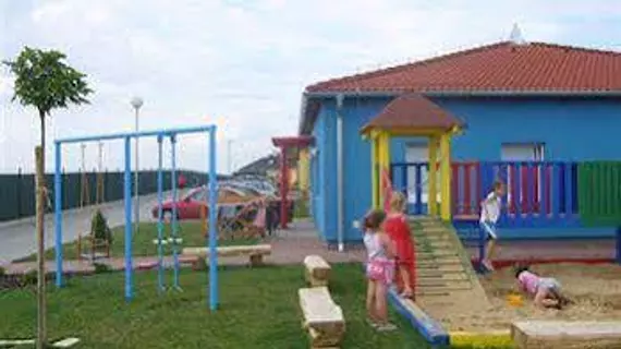 Holiday Village Senec | Bratislava - Boldog