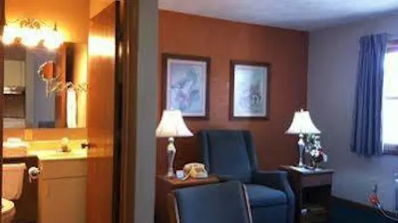 East Street Inn & Suites | Indiana - Kokomo (ve civarı) - Tipton