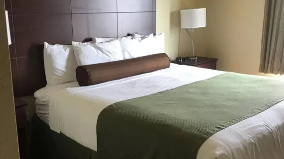 Cobblestone Hotel & Suites - Charlestown | Indiana - Jeffersonville - Clarksville (ve civarı) - Charlestown