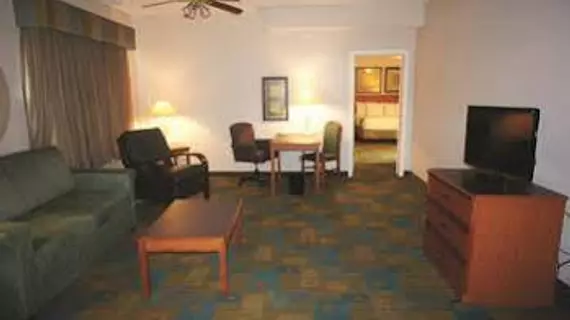 La Quinta Inn & Suites Austin Round Rock North | Teksas - Austin (ve civarı) - Round Rock