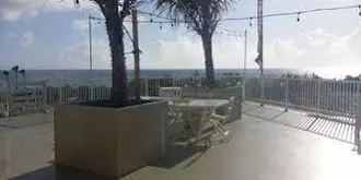 Sea Spray Inn & Beach Resort