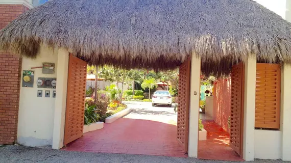 Hotel y Suites Los Encantos | Nayarit - Bahía de Banderas - Puerto Vallarta (ve civarı) - Sayulita