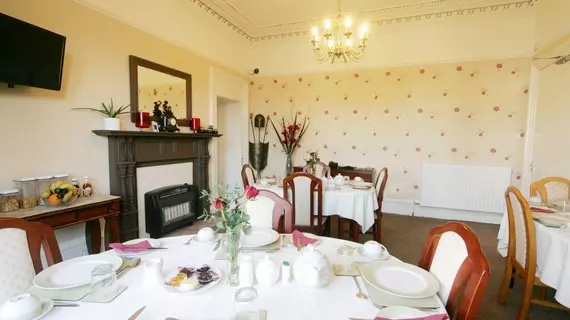 Dean Park Guest House | İskoçya - Ayrshire - Kilmarnock - Kilmaurs