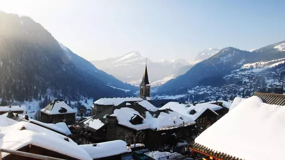 Hotel Les Combelles | Auvergne-Rhone-Alpes - Haute-Savoie (bölge) - Chatel