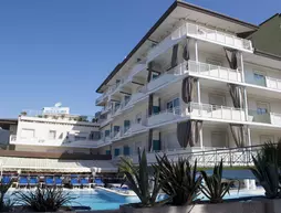 Hotel Miramare | Friuli-Venezia Giulia - Udine (vilayet) - Lignano Sabbiadoro - Sabbiadoro