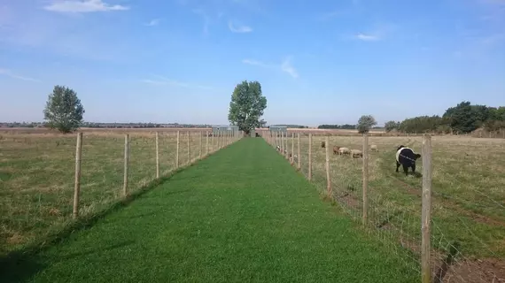 Pidley Bottom Cottages and Shepherd's Huts | Cambridgeshire (ilçe) - Huntingdon