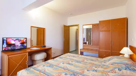 Aparthotel Milenij | Split-Dalmaçya - Baska Voda