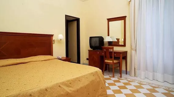 Hotel La Rondinella | Piedmont - Cannero Riviera