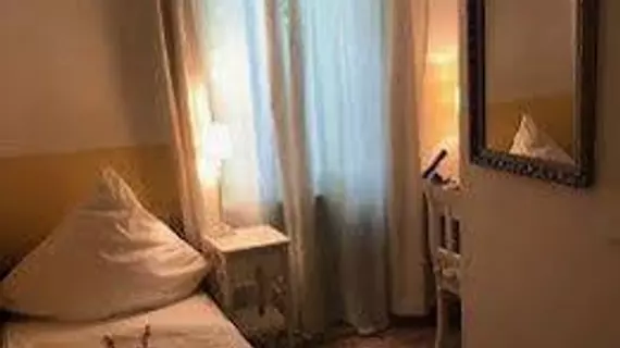 Hotel Am Volksgarten | Kuzey Ren-Westfalia - Düsseldorf (ve civarı) - Düsseldorf