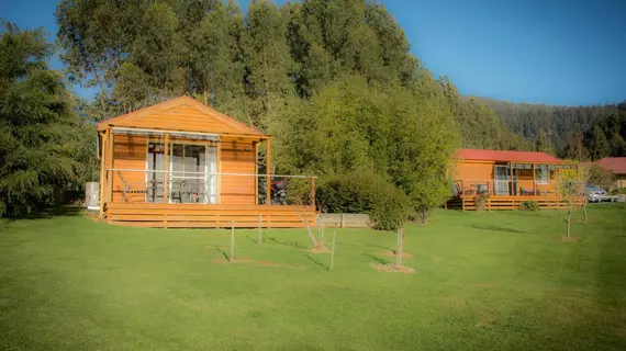 Maydena Country Cabins Accommodation & Alpaca Stud | Tazmanya - Maydena - Fitzgerald