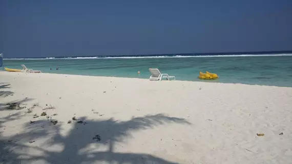 Simry Beachside | Maldivler - Kaafu Atoll - Hulhumalé Adası