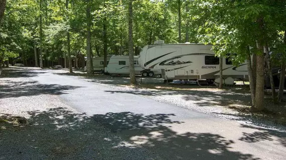 Arrow Creek Campground | Tennessee - Gatlinburg - Pigeon Forge (ve civarı) - Gatlinburg