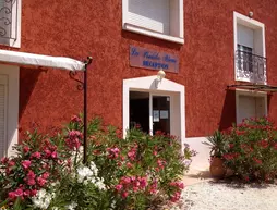 Residence Hoteliere La Pinede Bleue | Provence - Alpes - Cote d'Azur - Var - Toulon - Hyeres (ve civarı) - Hyeres - La Capte