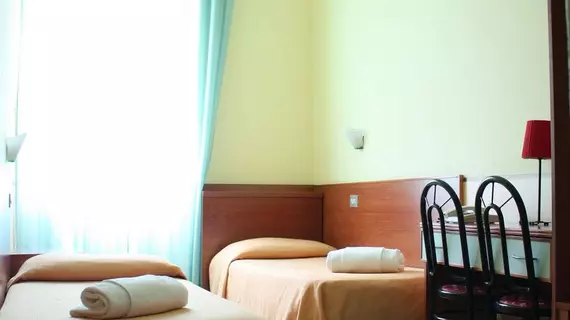 Hotel Due Giardini | Lombardy - Milano (ve civarı) - Milano - Merkez İstasyonu