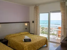 Hotel Cristall | Marche - Ascoli Piceno (vilayet) - San Benedetto del Tronto