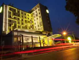 Yello Hotel Jemursari | Doğu Cava - Surabaya