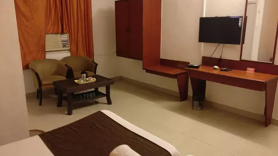 Hotel HMR Royal Inn | Maharaştra - Pune Bölgesi - Pune