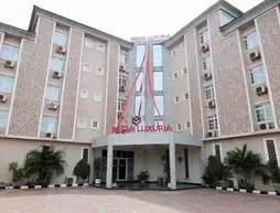 Regia Luxuria and Suites | Lagos (ve civarı) - Lagos