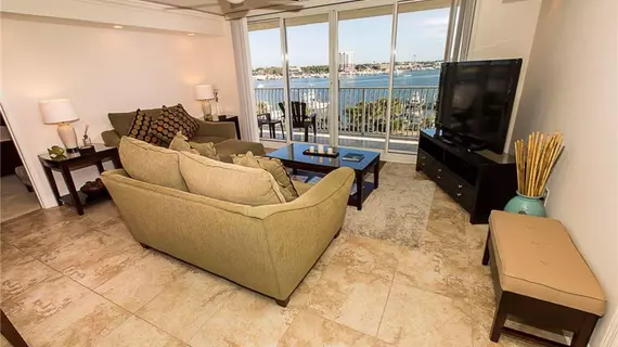 Waterview Towers Yacht Club by HI | Florida - Fort Walton Beach - Destin (ve civarı) - Destin