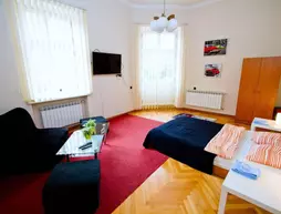 B Movie Guest Rooms | Küçük Polonya Voyvodalığı - Krakow (ve civarı) - Krakow - Stare Miasto