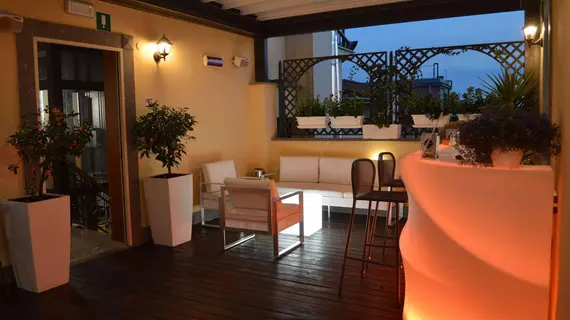 Hotel Montecarlo | Lazio - Roma (ve civarı) - Roma Kent Merkezi - Rione XVIII Castro Pretorio