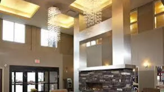 Comfort Suites Kelowna | Britanya Kolombiyası - Kelowna - Rutland