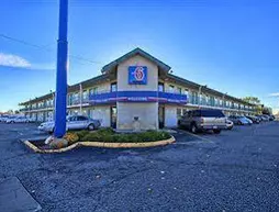 Motel 6 Detroit Northeast - Madison Heights | Michigan - Detroit (ve civarı) - Madison Heights