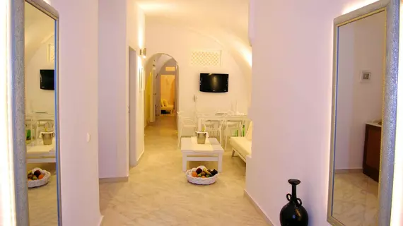 Aeolos Studios & Suites | Ege Adaları - Santorini