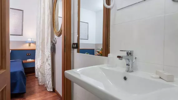 Ora Guesthouse | Lazio - Roma (ve civarı) - Roma Kent Merkezi - Monti