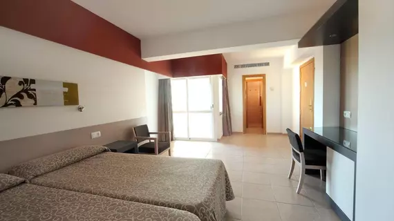 Hotel Cosmopolitan | Balearic Adaları - Mayorka Adası - Campos - Migjorn