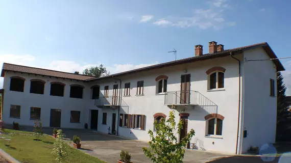 Bed & Breakfast 9Cento | Piedmont - Asti (il) - Tigliole