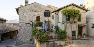 Casa Della Torre In Borgo Medievale