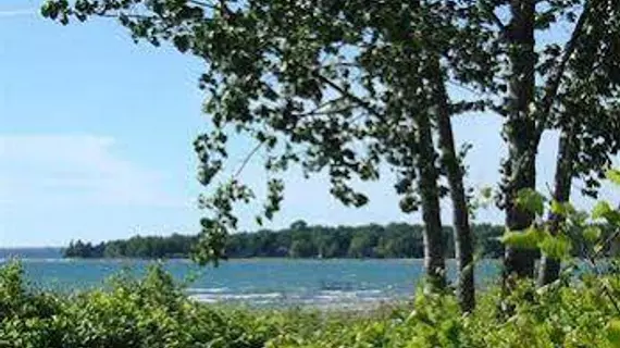 A Wymbolwood Beach House Bed & Breakfast | Ontario - Barrie - Orillia (ve civarı) - Tiny - Wymbolwood Beach