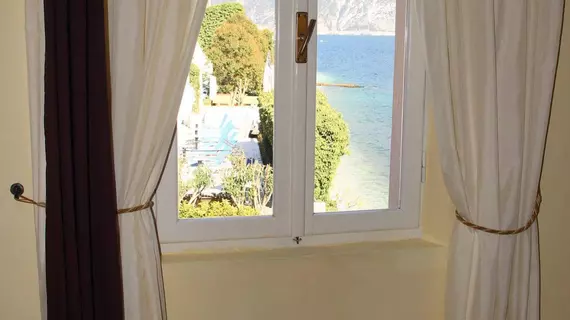 Hotel Villa Romantica | Lombardy - Brescia (il) - Limone sul Garda