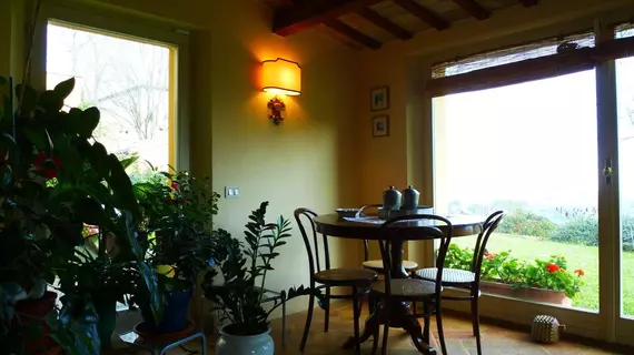 Casa Ezelina Bed and Breakfast | Marche - Pesaro and Urbino (vilayet) - Pesaro - Ginestreto