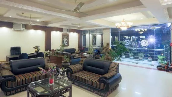 Hotel Grand Legacy | Uttarkand - Dehra Dun Bölgesi - Dehradun