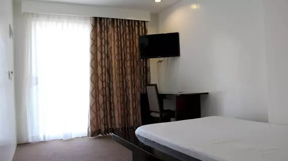 Be-ing Suites Davao | Davao Bölgesi - Davao (ve civarı) - Davao