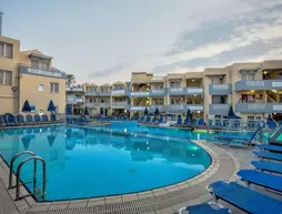 Menia Beach Hotel | Girit Adası - Hanya (bölge) - Platanias