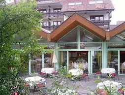 Akzent Hotel Lamm | Baden-Wuerttemberg - Rems-Murr-Kreis - Stuttgart (ve civarı) - Ostfildern