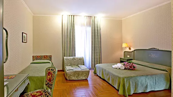 Hotel Augustea | Lazio - Roma (ve civarı) - Roma Kent Merkezi - Rione XVIII Castro Pretorio