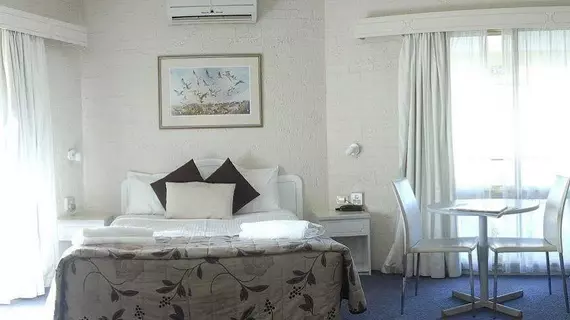 Hamiltons Townhouse Motel | Avustralya Başkent Bölgesi - Tuggeranong - Kanberra (ve civarı) - Queanbeyan West