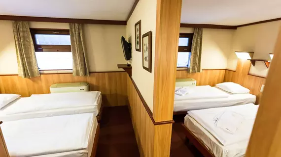 Boat Hotel Fortuna | Pest County - Budapeşte (ve civarı) - Budapeşte Kent Merkezi - Ujlipotvaros