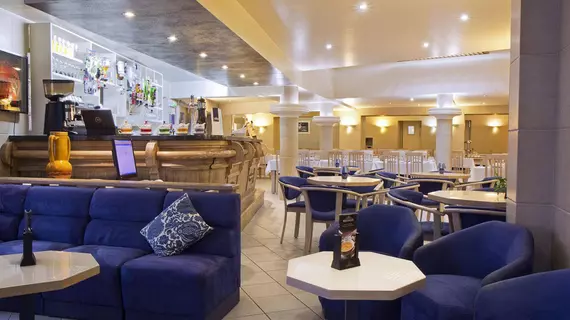 Hôtel Atlantic | Occitanie - Hautes-Pyrenees - Lourdes - Tarbes (ve civarı) - Lourdes