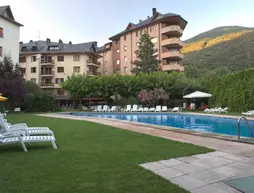 Hotel Restaurant Pessets & SPA | Katalonya - El Pallars Sobirà - Sort