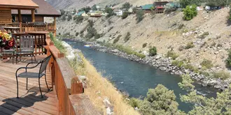 Yellowstone River Cabins